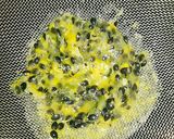 Hình bước làm 3 của món Fresh Passion Fruit Milk 🍶