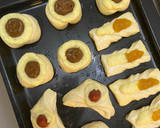 Foto del paso 11 de la receta: Facturas y medialunas de manteca