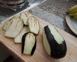 A picture of step 1 of Eggplant 🍆 with garlic and vinegar 😋.