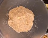 A picture of step 5 of Apple crumble.