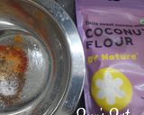 A picture of step 2 of Teasel Gourd Chips with Coconut flour.