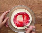 A picture of step 4 of Rainbow Crepe Cake.