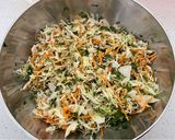 Foto del paso 3 de la receta: Ensalada napolitana con cilantro
