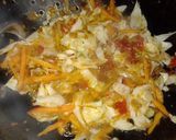 Foto langkah ke 4 dari resep Bihun Goreng Kaya Orang-Orang.