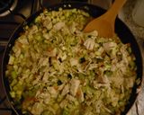 Foto del paso 2 de la receta: Tarta de zucchini y pollo😋