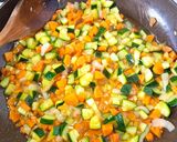 Foto del passaggio 2 della ricetta Tagliatelle con verdure e zafferano