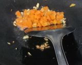Foto langkah ke 4 dari resep Nasi goreng telur Korea (viral).