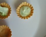 A picture of step 5 of Creamy Fruit Canepè.