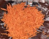 Foto del paso 4 de la receta: Wok con pollo y fideos