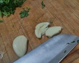 Foto del paso 1 de la receta: Ensalada de verano: patata, atún, perejil picado, ajo y aceite