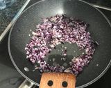Foto del paso 1 de la receta: Salchichas frescas al vino