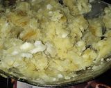Foto del paso 1 de la receta: Bolitas de mandioca o yuca rellenas de queso