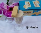 A picture of step 5 of Wafer Milkshake.