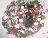 Foto langkah ke 4 dari resep Oseng Cumi Basah.