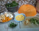 Foto langkah ke 1 dari resep Tinutuan (Bubur Manado).