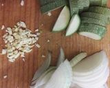 Foto del paso 1 de la receta: Bistec encebollado con calabacitas. (fácil)
