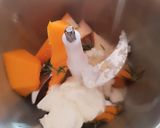Foto del passaggio 2 della ricetta Hamburger di Zucca Mostruosi