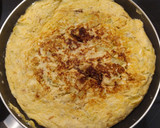 Foto del paso 8 de la receta: Tortilla de calabacín con cebolla al estilo de mi madre, mi portuguesa favorita