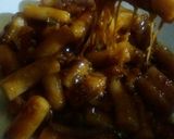 Foto langkah ke 10 dari resep Homemade tteokbokki cita rasa Indonesia.