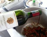 Foto del paso 2 de la receta: Costillas de cerdo en salsa de vino tinto🍖🍷🍅