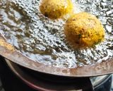 A picture of step 7 of 3 in 1 savoury cone.