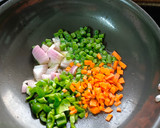 वेज फ्राइड राइस (veg fried rice recipe in Hindi) रेसिपी चरण 2 फोटो
