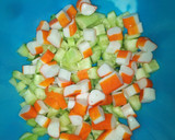 Foto del paso 1 de la receta: Ensalada de pepino y surumi