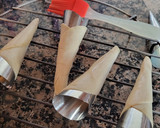 Foto del paso 3 de la receta: Cucuruchos para rellenar