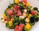 Gyümölcsös halloumi saláta recept fázis 4 fotója