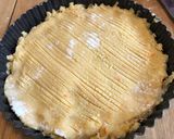 A picture of step 7 of Gateaux Basque.