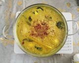 Foto langkah ke 5 dari resep Opor Kuning Ayam Telur.