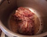 صورة لخطوة 1 من وصفة لحم مشوي ومحمر مع أرز