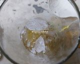 Foto langkah ke 2 dari resep Iced Honey Cucumber.