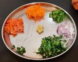 হেলদি ওটস চিলা(healthy oats chilla recipe in Bengali) রেসিপির ধাপ 2 ছবি