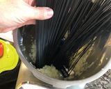 Foto del paso 3 de la receta: Pasta negra en Moulinex iCompanion con técnica One Pot