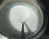 A picture of step 4 of Mango Pulp Crunch Cream.