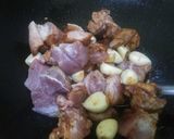 Foto langkah ke 3 dari resep Babi kecap (braised pork savoury version).