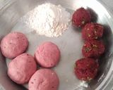 A picture of step 7 of Stuffed Beetroot Paratha.
