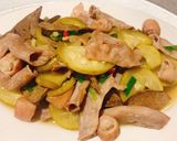 Hình bước làm 1 của món Lòng xào dưa