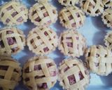 Foto langkah ke 6 dari resep Mini banana pie.