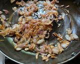 A picture of step 3 of Caramelised Onion-Linguine.