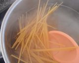 চিলি গার্লিক এগ স্প্যাগেটি (chilli garlic egg spaghetti recipe in Bengali) রেসিপি ধাপ - 1 ছবি