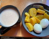 A picture of step 3 of Milk Porridge #flourrecipe.
