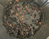 Foto del paso 1 de la receta: Agua de jamaica con canela