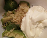 Fokhagymás tejszínes avokádókrém recept fázis 2 fotója