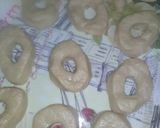 A picture of step 8 of Doughnuts.