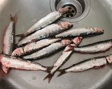 Foto del paso 1 de la receta: Sardinas fritas
