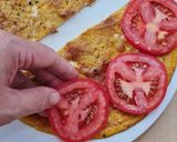 Foto del paso 3 de la receta: Sándwich omelette 🥪 relleno de ricotta, aguacate y tomate 🍅 🥑 🥚