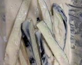 Foto del paso 2 de la receta: Berenjenas 🍆 en tempura con miel