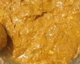 A picture of step 1 of Kadai chicken.
